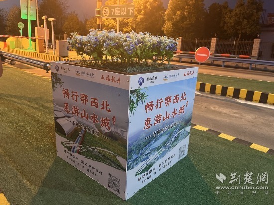 正在上傳...
