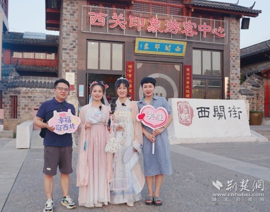 正在上傳...